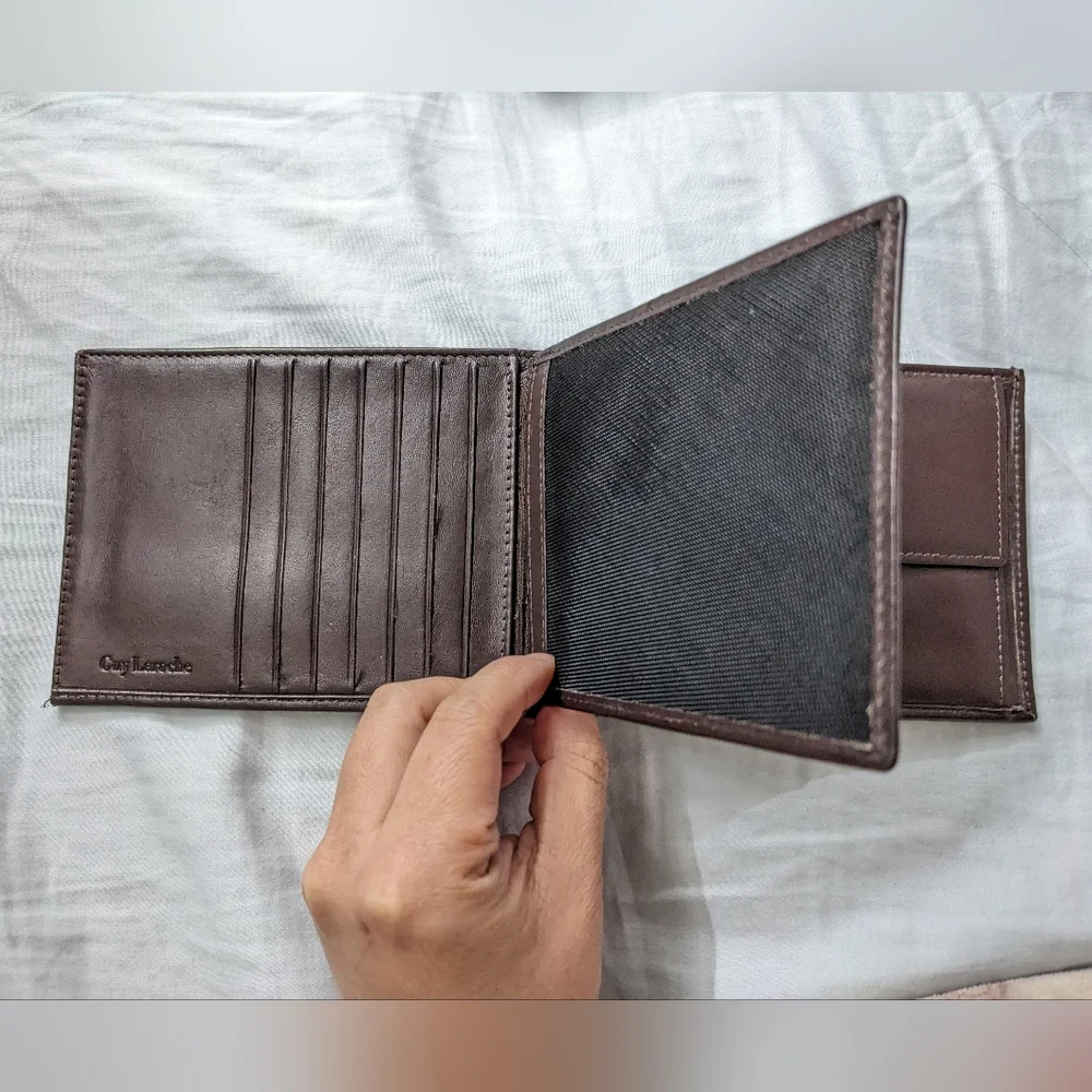 EUC Guy Laroche men's bi-fold wallet dark brown, leather